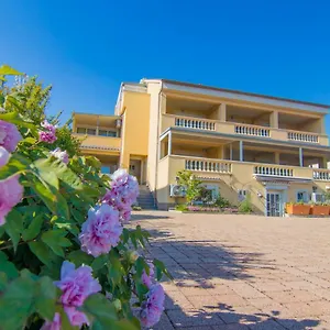  Apartman Center Dekanic Horvátország