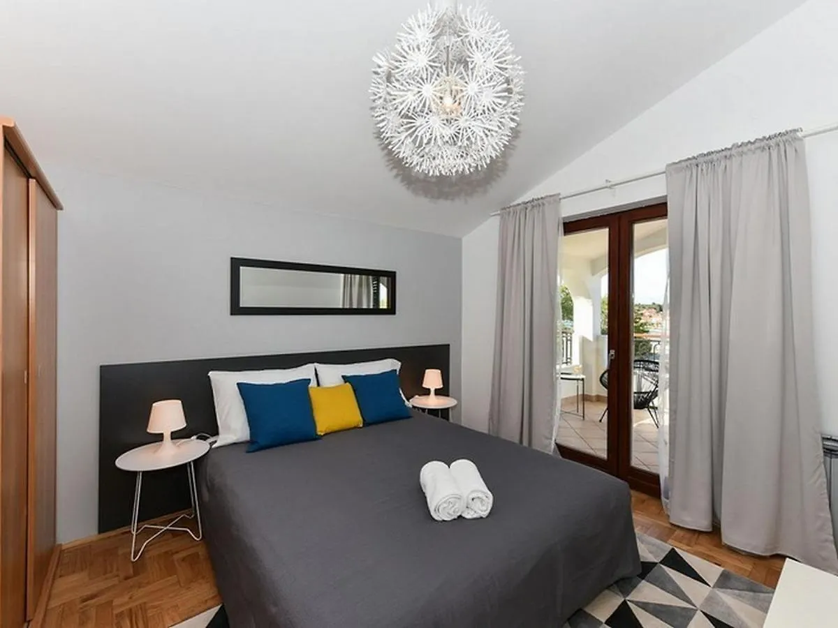 Mediterraneo Garden Apartments Petrčane