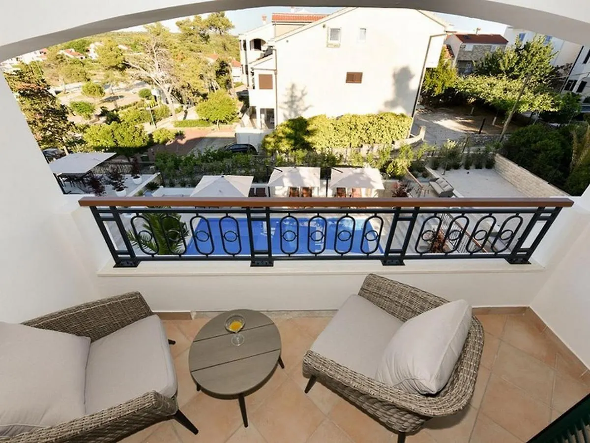 Mediterraneo Garden Apartments Petrcane 0*,