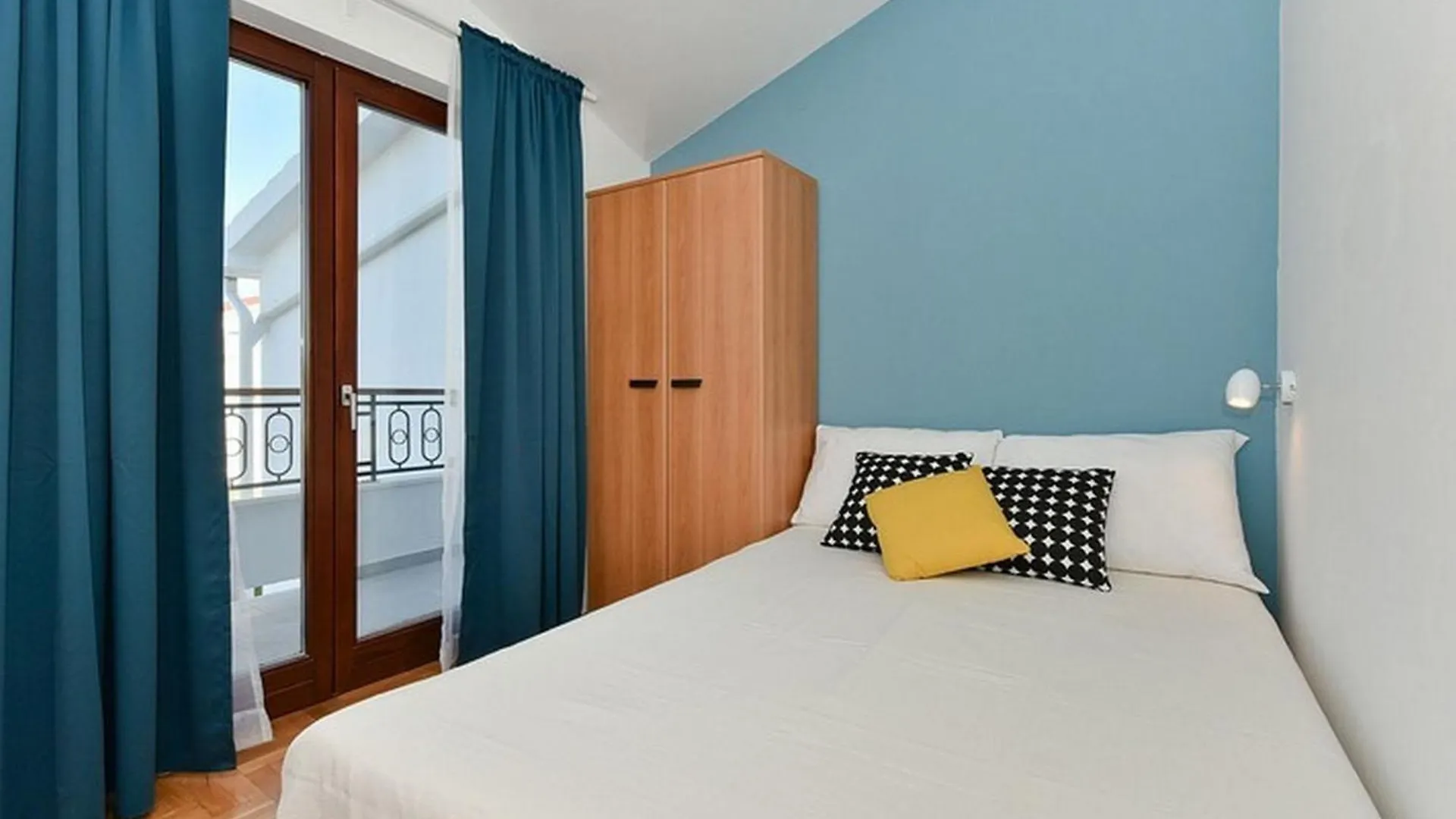 Mediterraneo Garden Apartments Petrcane 0*,