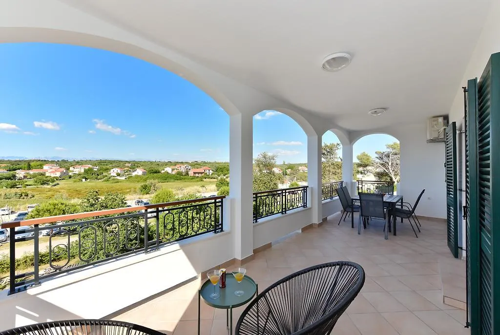 Mediterraneo Garden Apartments Petrcane Croatia