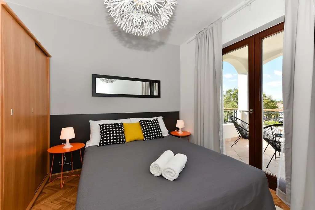 Mediterraneo Garden Apartments Petrcane