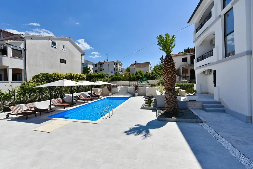 Mediterraneo Garden Apartments Petrcane