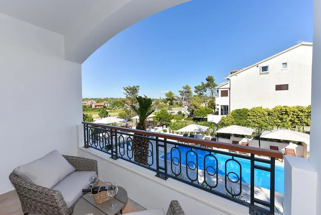 Mediterraneo Garden Apartments Petrčane
