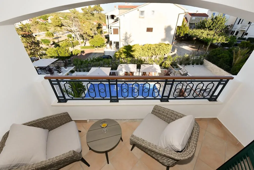 Mediterraneo Garden Apartments Petrčane