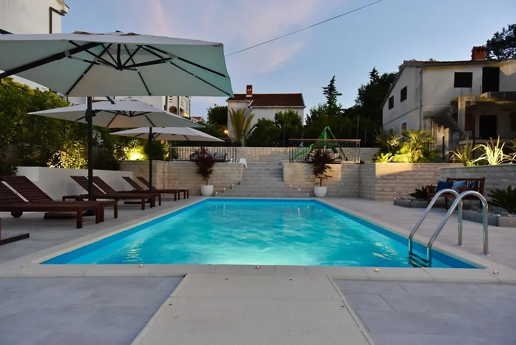 Mediterraneo Garden Apartments Petrčane