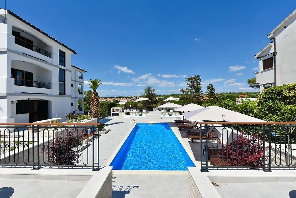 Mediterraneo Garden Apartments Petrcane